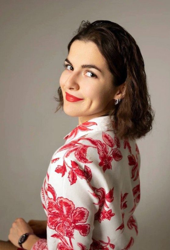 Julia: photo №1